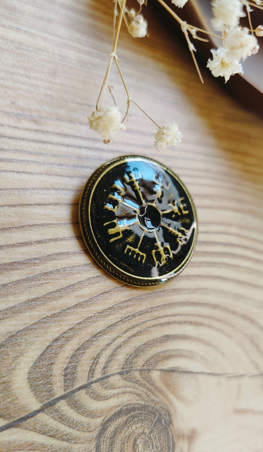 Anders – Brosche aus Bronze mit Triquetta-Motiv in Silber oder Gold, Produktfoto 2