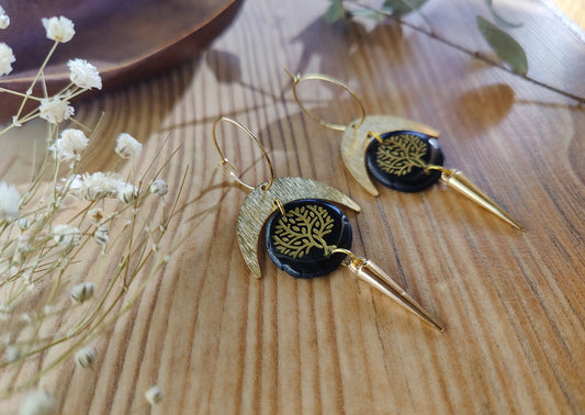 Tove – Creolen aus Gießharz mit Lebensbaummotiv in Schwarz oder Weiß, Produktfoto 2
