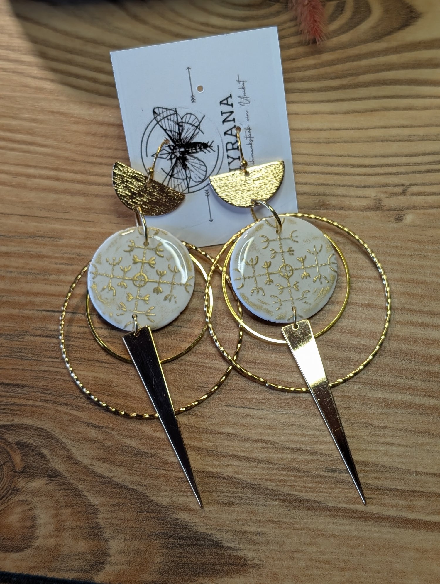 Milana – Ohrringe aus Polymer Clay in Weiß oder Schwarz, Produktfoto 1