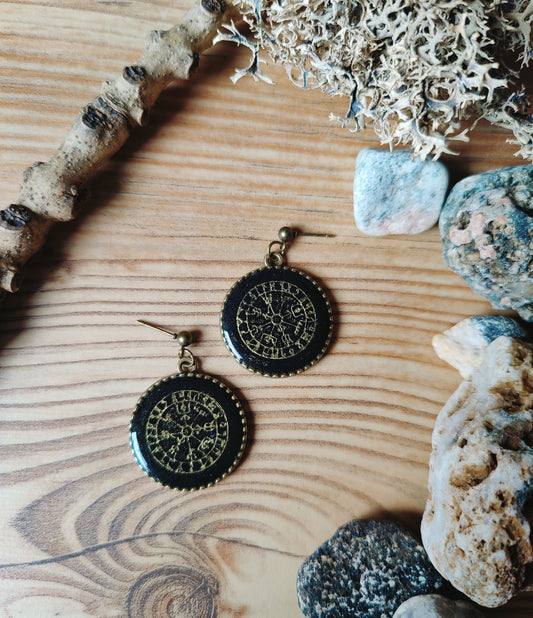 Hilda – Ohrringe aus Polymer Clay in Schwarz oder Weiß, Produktfoto 2
